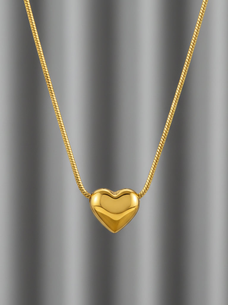 Plumvera World Chic Heart Necklace