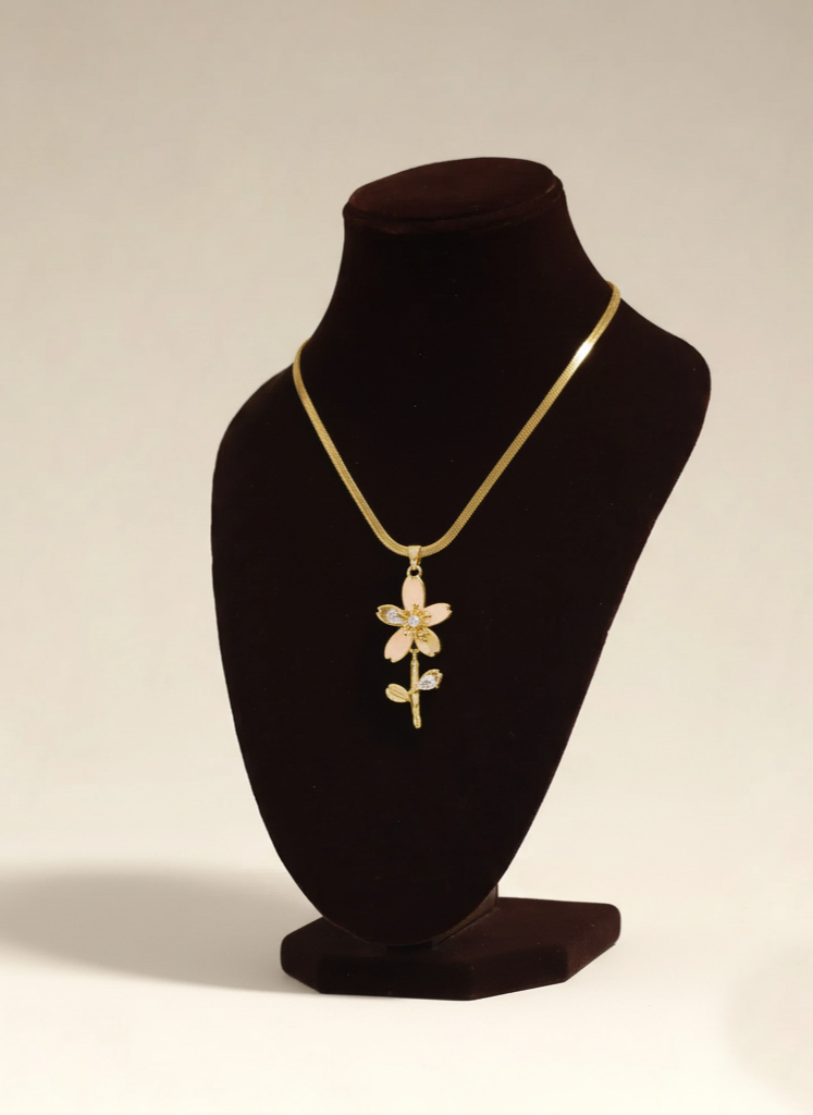 Plumvera’s Sunbeam Flower Necklace