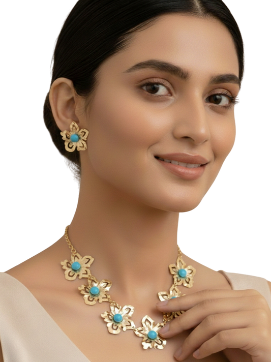 Plumvera Western Floral Necklace