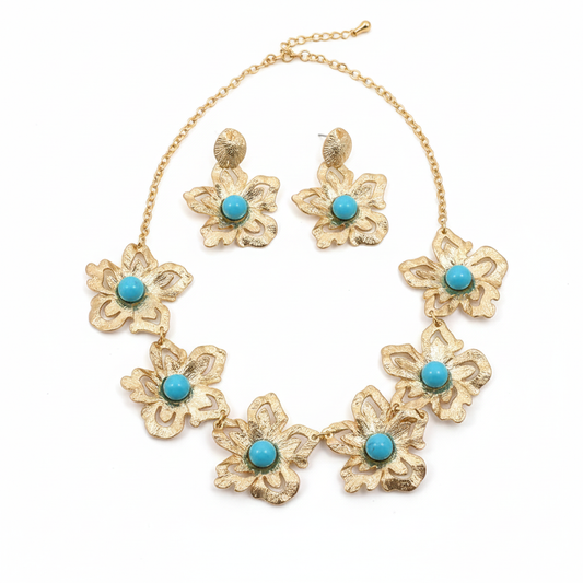 Plumvera Western Floral Necklace