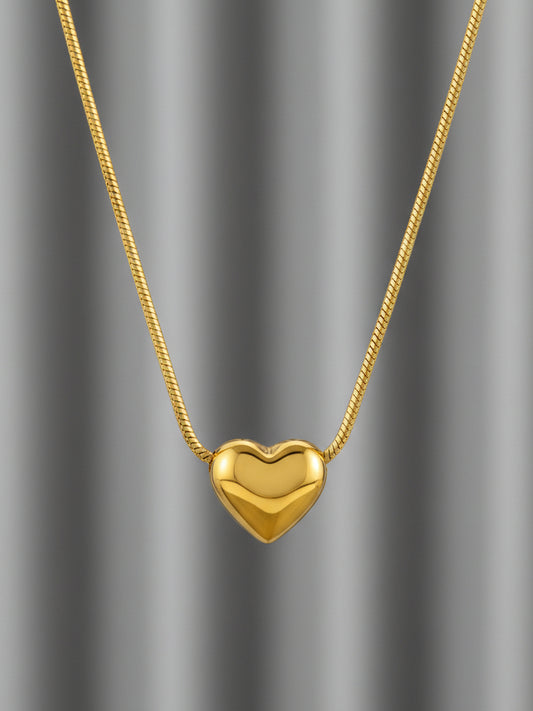 Plumvera World Chic Heart Necklace